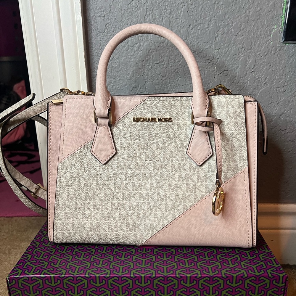 Michael Kors crossbody purse